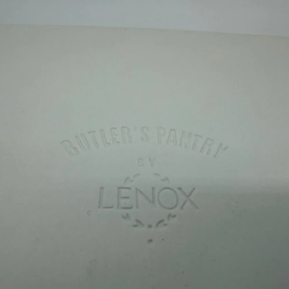 Lenox Butler's Pantry Square Baker Ceramic White Embossed‎ Serving Dish